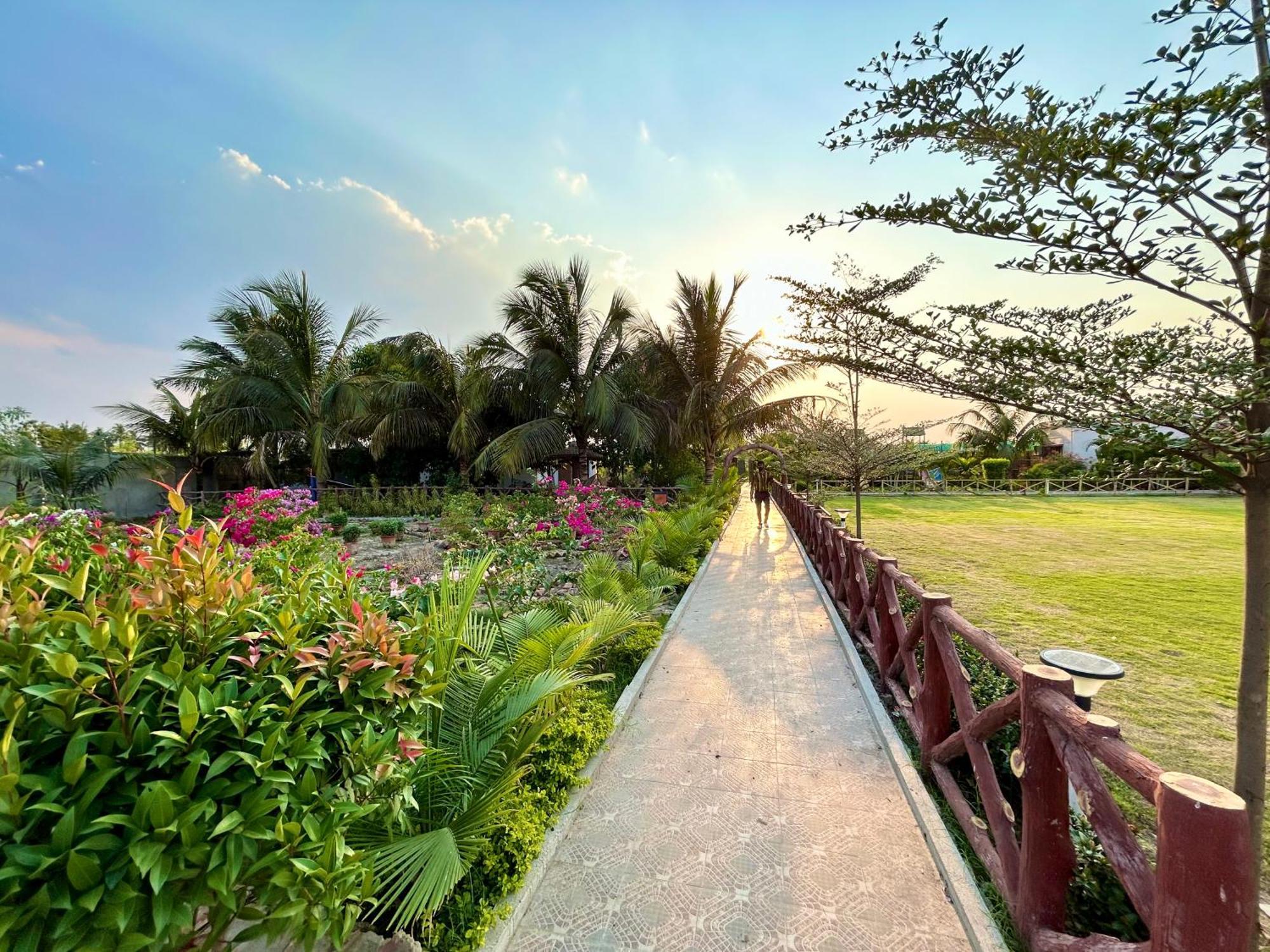 Palli Bangla Resort, Near Ruby Hospital, Anandapur Kalkuta Zewnętrze zdjęcie
